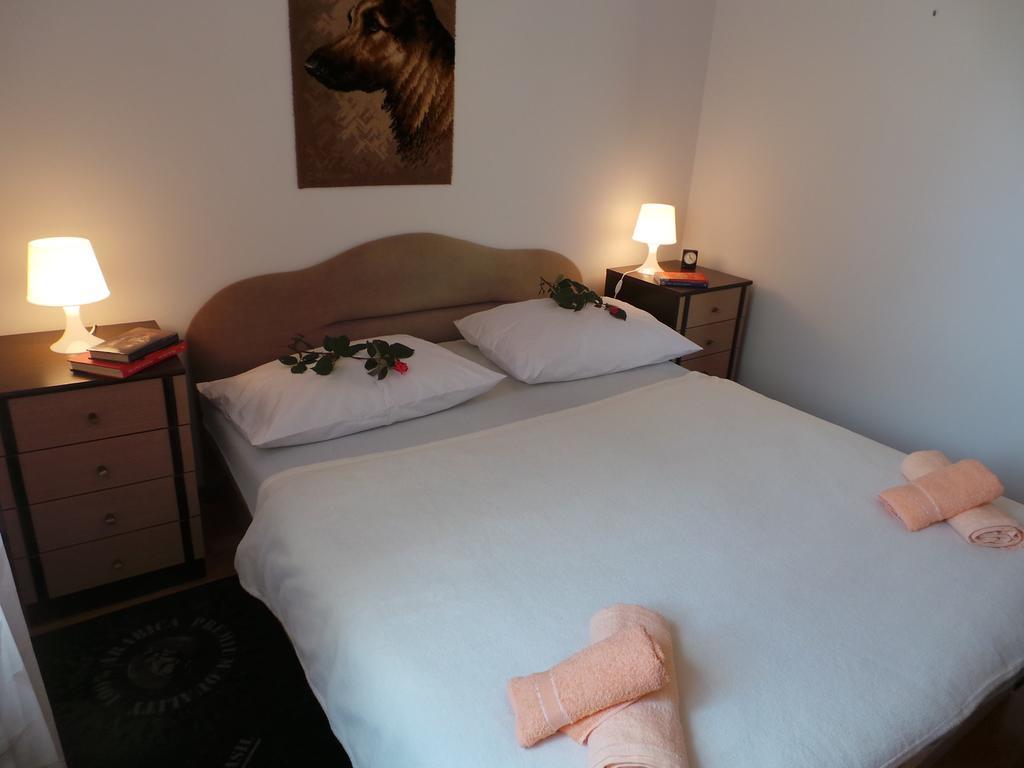 Apartments Hrga Пула Екстериор снимка